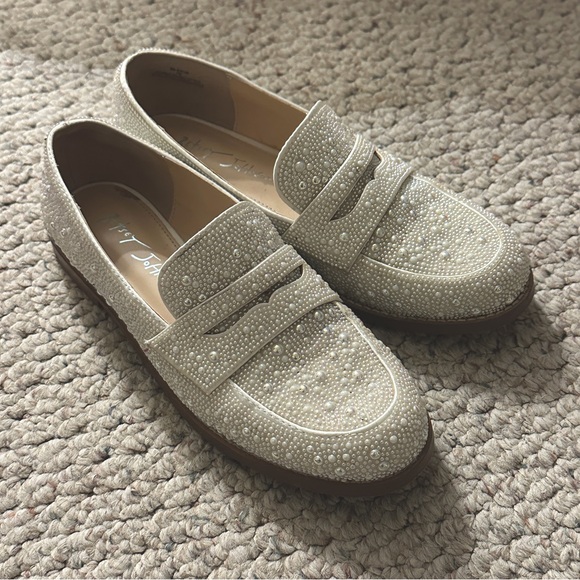 Betsey Johnson 7 pearl sequin Aron penny loafers - Picture 1 of 11